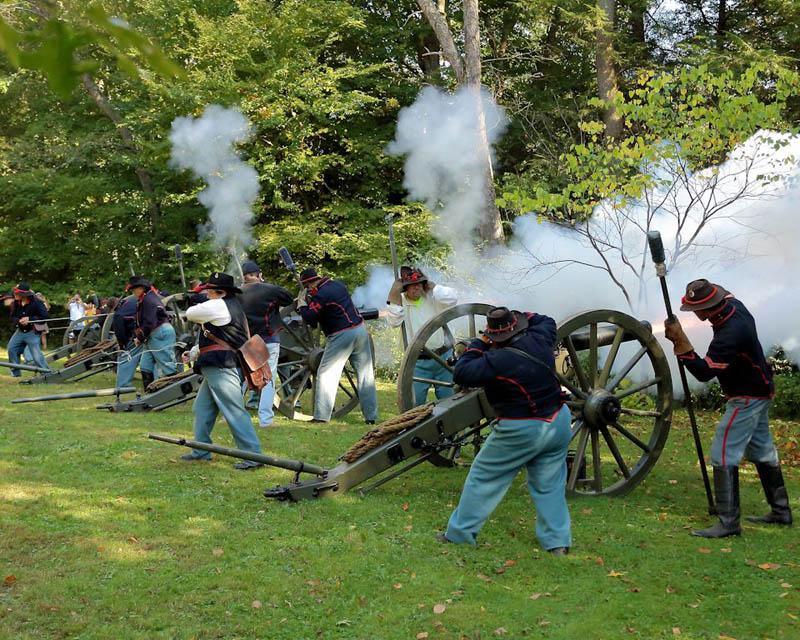 soldiers in civil war encampment