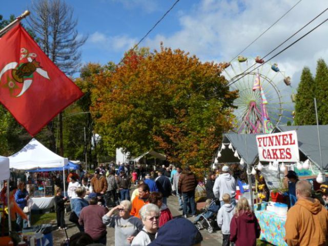 Festival crowd at Pumpkinfest