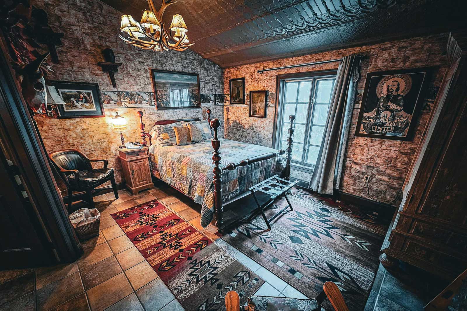 beautiful room inside fransworth house