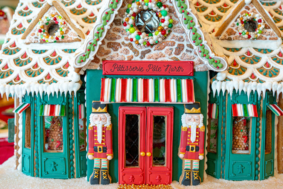 decorated ginger bread house