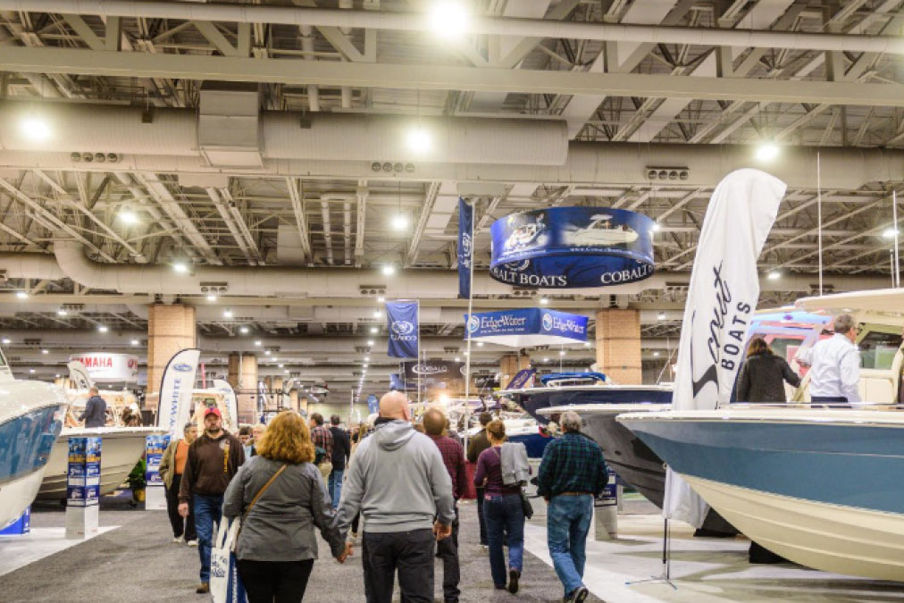 people touring Boats at Philly Boat show
