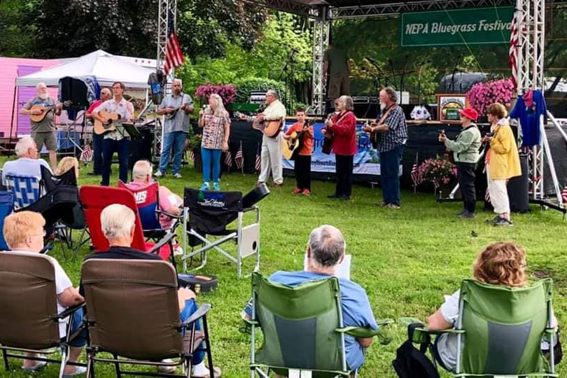 band playing at NEPA bluegrass festival