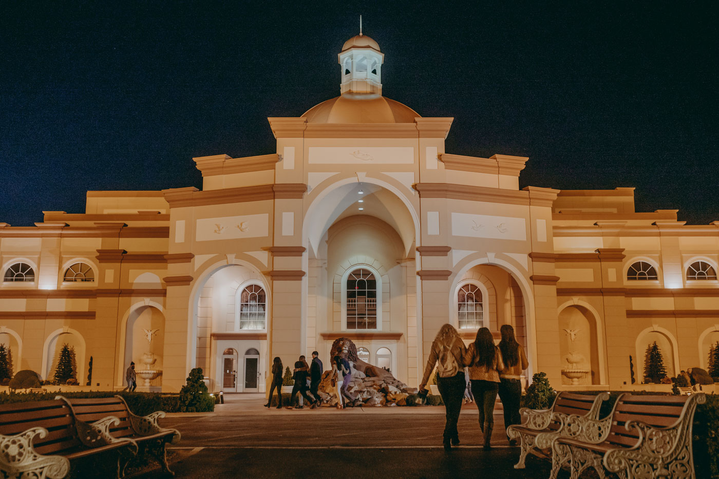 Sight & Sound Theatre building