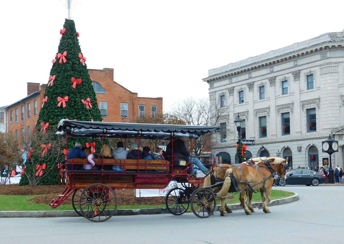Lincoln Square in Gettysburg Christmas Festival