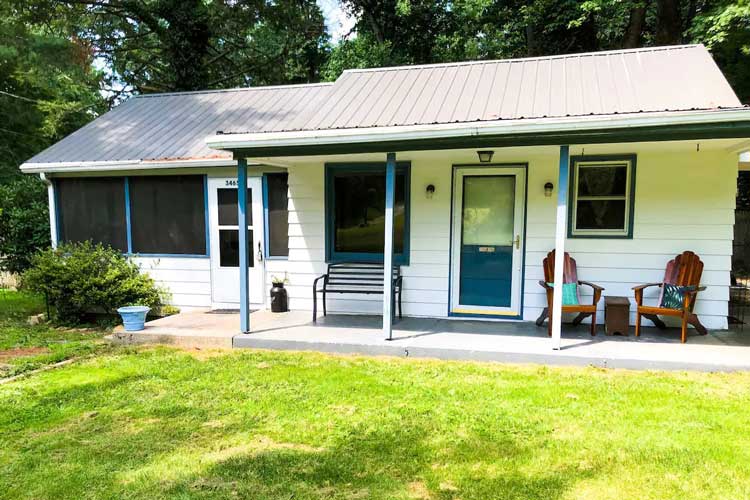porch area infront of cabin