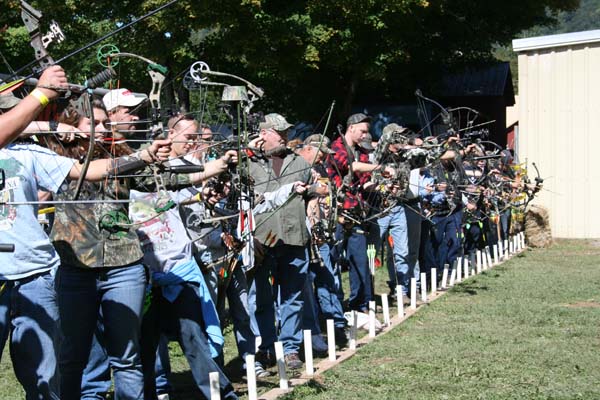 bow hunters lined up