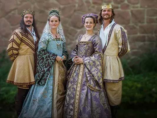 A group of people in traditional dress