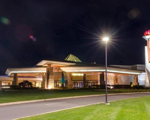 The Mohegan Sun Pocono at night