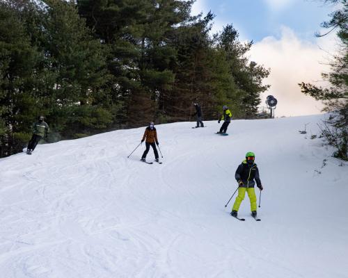 people skiing