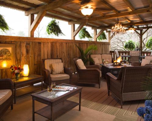 1825 Inn Bed and Breakfast common area outside deck