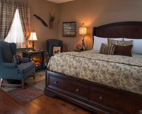 1825 Inn Bed and Breakfast guestroom mallard