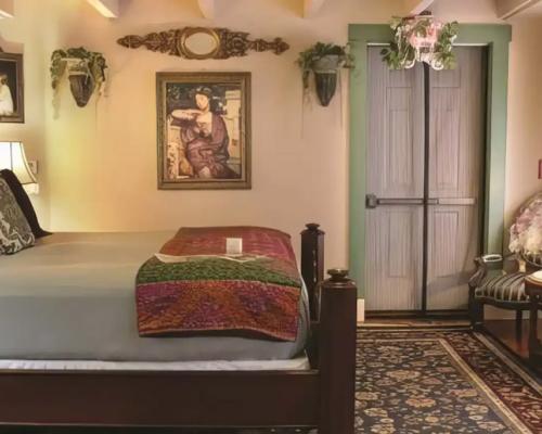 ej bowman house bedroom