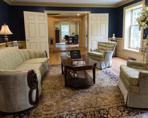 The Inn At Bowmans Hill living room