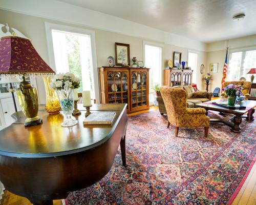 Kane Manor Inn interior