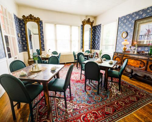 Kane Manor Inn interior