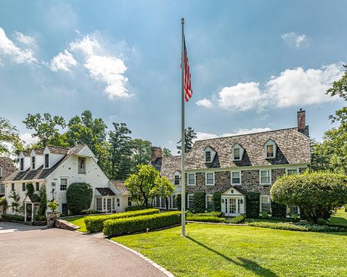 The Inn At Bowman's Hill front yard