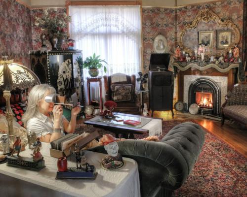 The Queen A Victorian Bed And Breakfast parlor