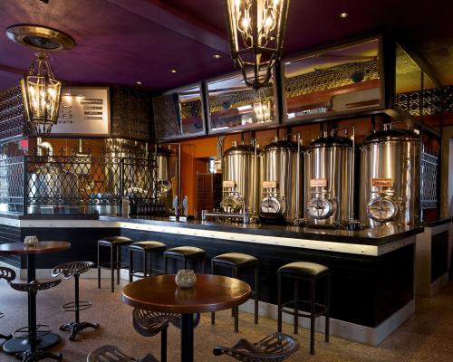 bar counter Vault Brewing Company