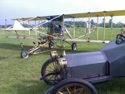 Biplanes, Bands and Cruise-in