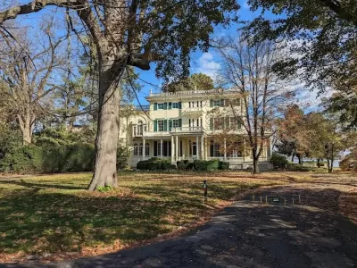 Storytime at Glen Foerd Mansion