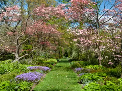 Tour Andalusia Historic House, Gardens & Arboretum